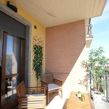 Apartamento Con Balcone In Citta *
