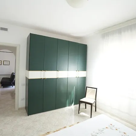 Con Balcone In Citta Апартаменты *